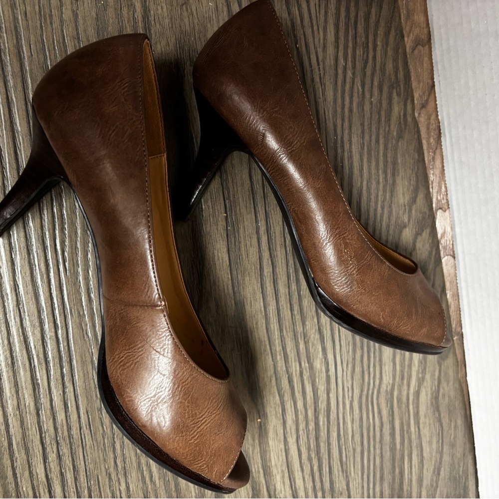 Kelly & Katie Size 7 Brown Peep Toe Slip On High Heel Shoe - Picture 2 of 8